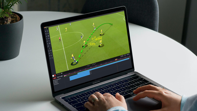 Animação por computador para futebol em um laptop